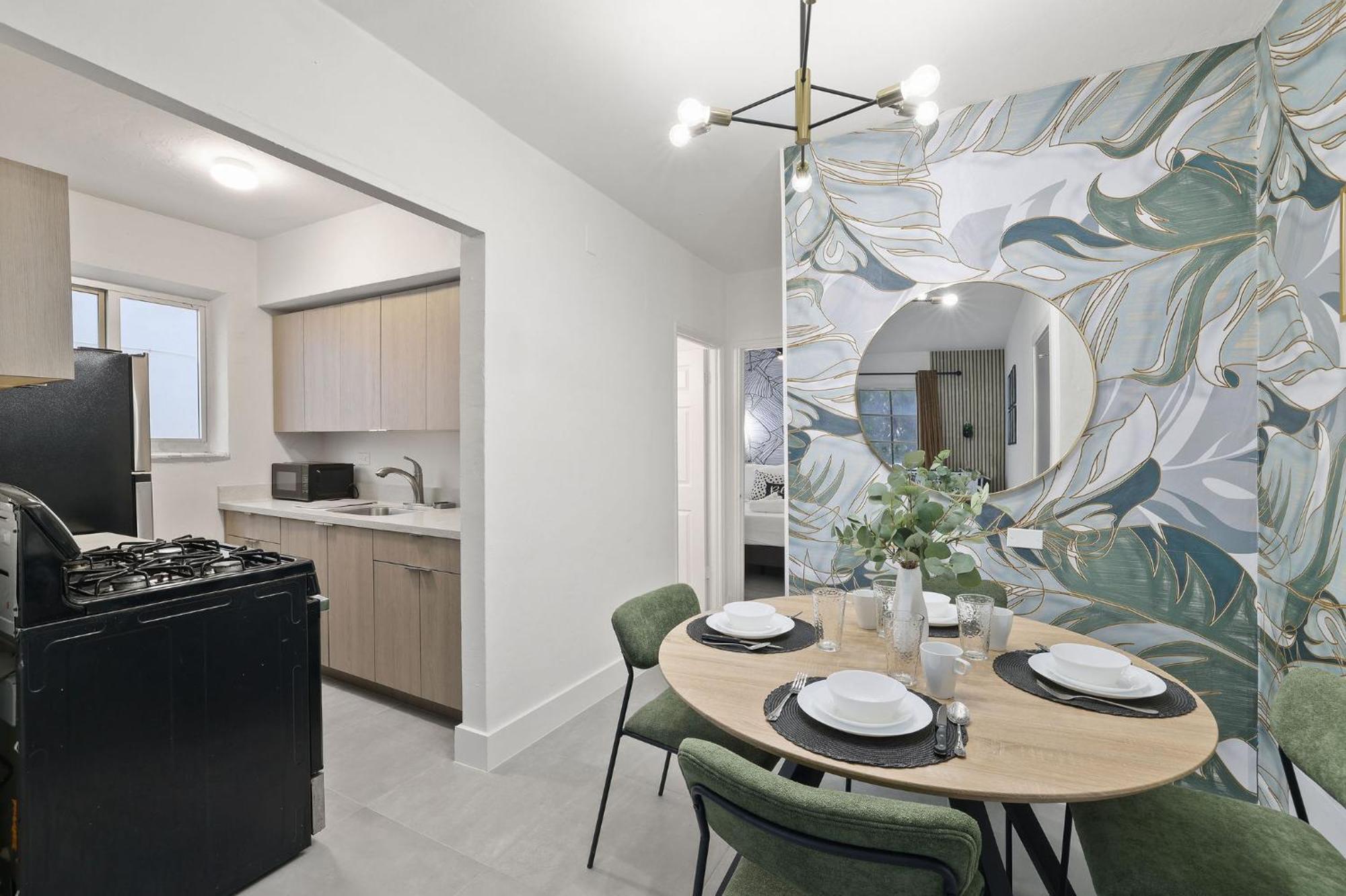 Harding Apartments By Andes Str, Miami Beach